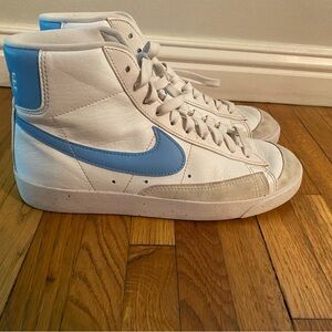 Women’s Nike Blazer size 9